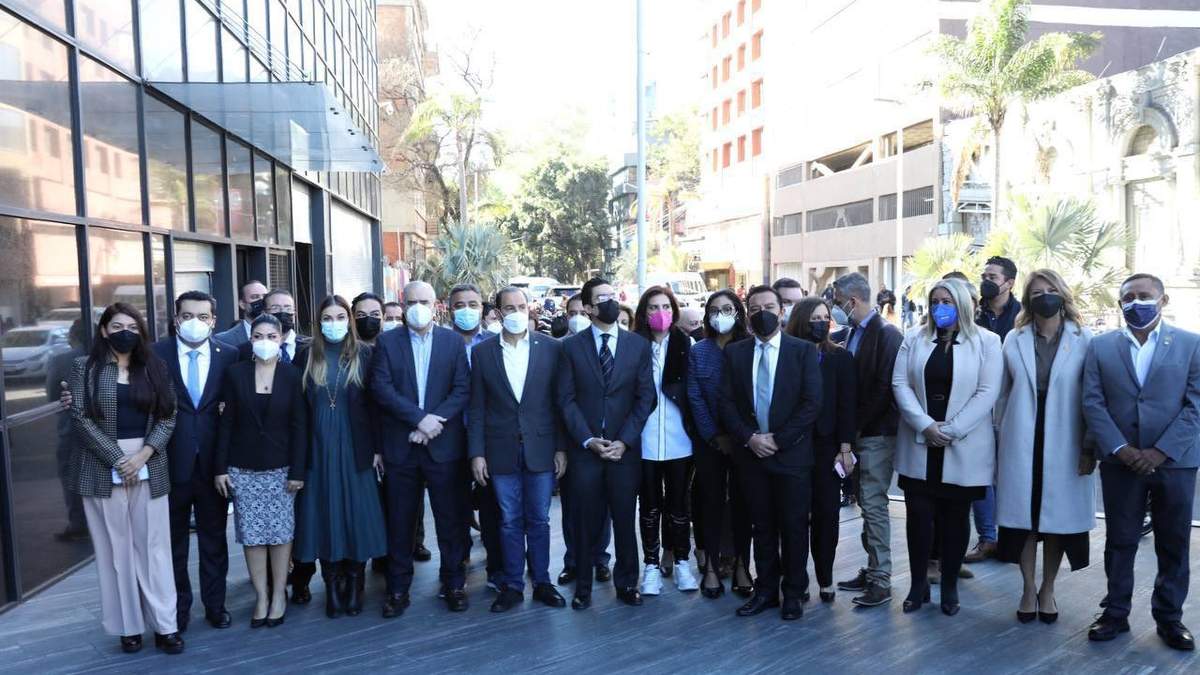 Los panistas que acudieron a la FGR a interponer la denuncia contra el hijo de AMLO