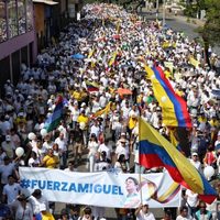 Miguel Uribe Turbay, precandidato colombiano, ingresa de emergencia a una nueva cirugía