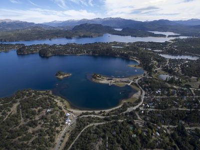 Villa Pehuenia Moquehue: elevan proyecto de ayuda a comercios y prestadores