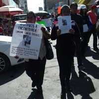 Marchan en Texmelucan para exigir la localización de tres chicas y un joven desaparecidos