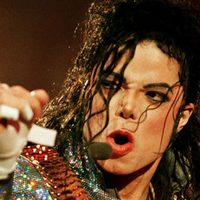 Tras 10 años de hermetismo, el cuerpo de Michael Jackson "habla".