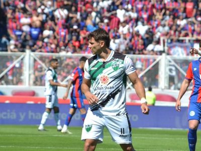 Con polémica, San Martín de San Juan sorprendió a San Lorenzo y sueña