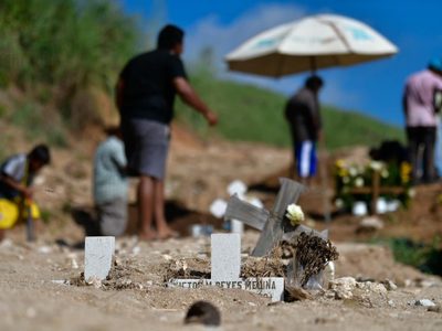 Acapulco: enterrar a sus muertos en 2 de noviembre