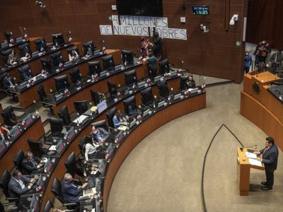 Senado aprueba prohibir las terapias de reorientación sexual