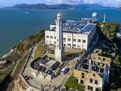 Donald Trump ordenó reabrir la prisión de Alcatraz: cómo es y a quiénes alojará