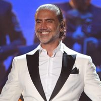 No ocultó su emoción: Alejandro Fernández mostró su orgullo en el momento más especial de su hija