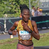 Muere atleta olímpica asesinada por su pareja: la roció con gasolina y le prendió fuego