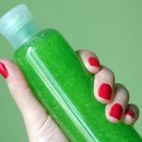 Las 3 plantas que tenés que agregar a tu shampoo para que que tu cabello crezca más vigoroso y detener la caída