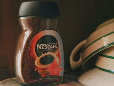 Lámparas y macetitas con frascos de Nescafé ya son un clásico, pero ahora podés hacer jaboneras hermosas y reutilizables