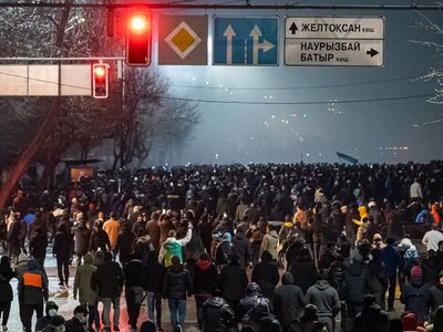 Occidente llama a la calma y Rusia envía tropas: qué pasa en Kazajistán