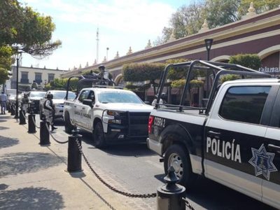 Los cadáveres de tres hombres fueron hallados dentro de una camioneta en Tlaquepaque