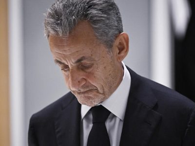 Una hora de gimnasia, lectura, escritura y tres visitas por semana: la nueva rutina de Sarkozy