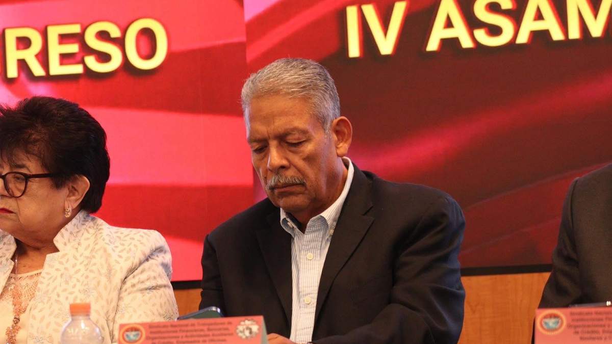 El líder de la CTM de Coahuila, Tereso Medina