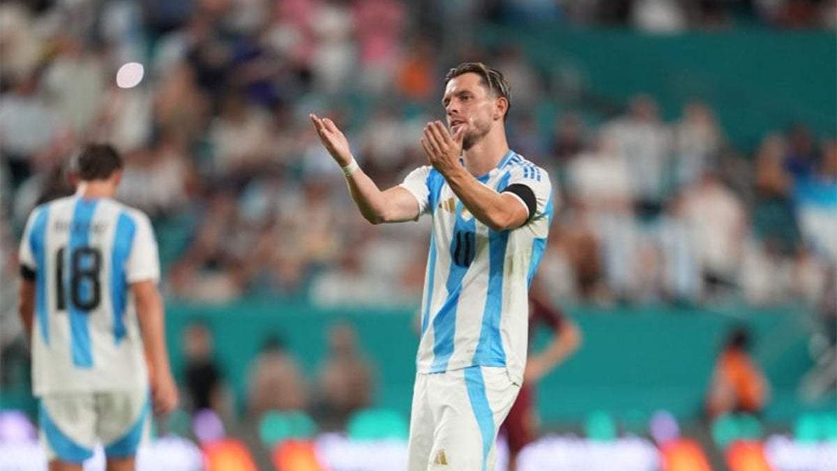 Giovani Lo Celso. celebra.