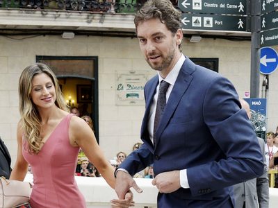 El saludo de Pau Gasol para su mujer y el pedido de solidaridad para investigar una rara enfermedad