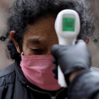 “Los que vivimos en villas estamos condenados": infectado con coronavirus muestra el país que duele
