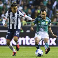 El León trepó a la punta y hundió al Monterrey