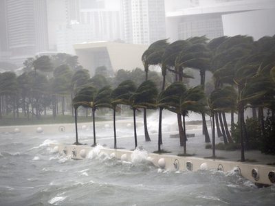 La tormenta tropical Elsa deja varios muertos en el Caribe y ahora se dirige a Cuba