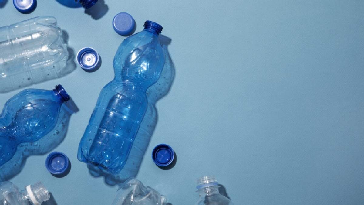 Botellas plásticas. Fuente: (X)