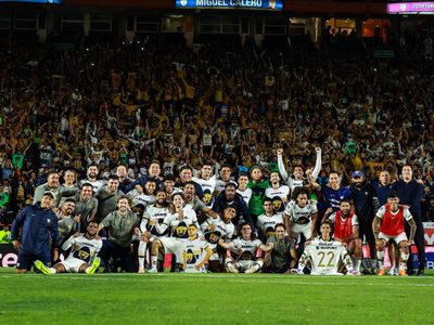 Pumas vence 2-0 a Pachuca y termina como líder de la Liga MX