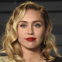 ¡Arriesgada! El extravagante cambio de look que se volvió a hacer Miley Cyrus en cuarentena