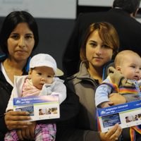 El Gobierno anunció un aumento para la AUH para agosto