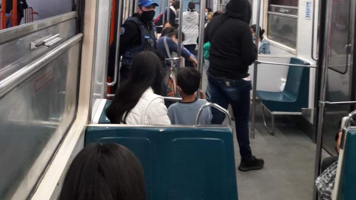Un vagón del Metro
