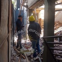 Cayó un albañil desde 4 metros en pleno centro de Neuquén