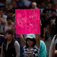 Maestros de la CNTE exigen la liberación de sus compañeros