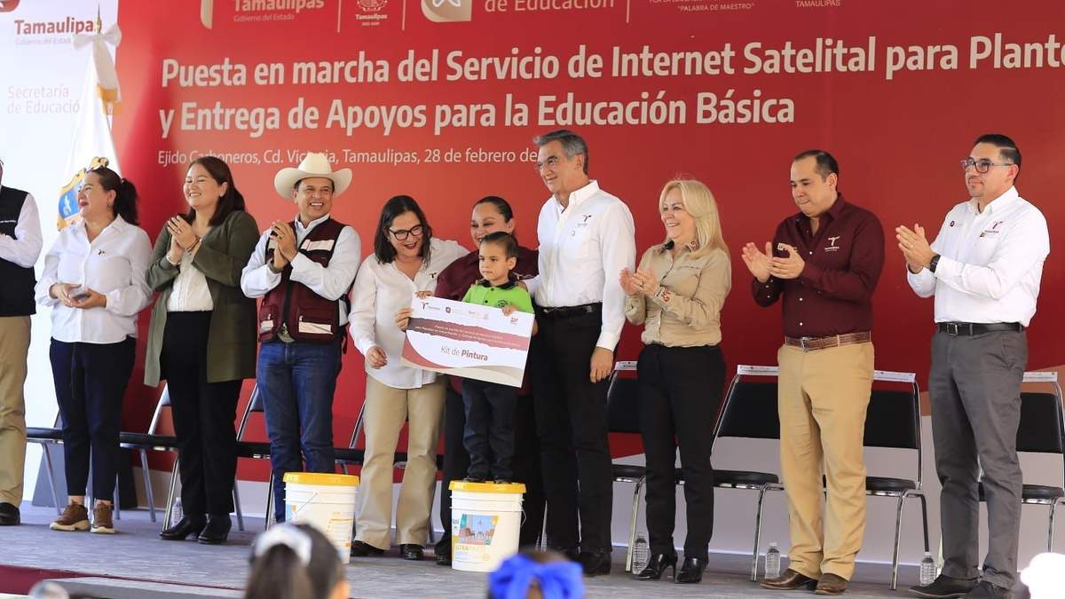 Américo pone en marcha internet satelital para escuelas de zonas rurales