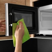 Así podés dejar como nuevo el microondas, sin químicos,en apenas unos minutos
