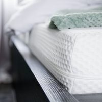 Con solo 3 ingredientes, así podés eliminar las manchas de tu colchón y dejarlo como recién estrenado