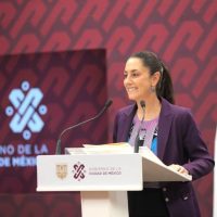 Sheinbaum llama a cuidar la unidad de Morena pero reitera que seguirá viajando a estados