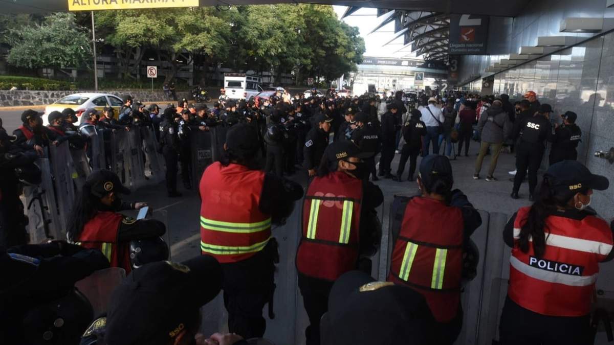 Operativo en el AICM