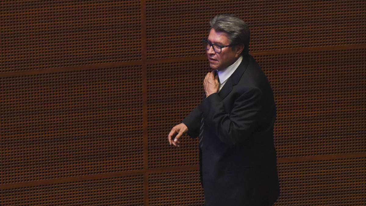 El coordinador de Morena en el Senado y aspirante presidencial, Ricardo Monreal