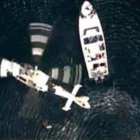 Marinos detienen a tres hombres con 2 mil 650 litros de combustible frente a las costas de Michoacán