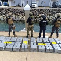 Detienen a tres mexicanos que transportaban 840 kilos de cocaína en un yate de lujo en Costa Rica