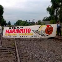 Maestros, normalistas y trabajadores del sector salud marchan en Michoacán