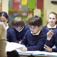 Arrancó el pago de los vouchers educativos: cómo se cobra
