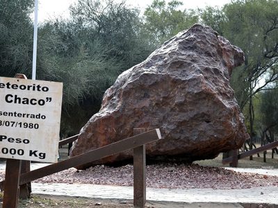 El lugar de la Argentina donde podés ver meteoritos de cerca: conocé lo maravilloso que es Campo del Cielo, en el Chaco