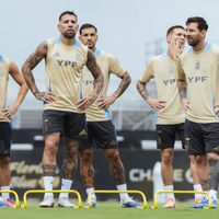 A Leandro Paredes no lo citarían en noviembre para que juegue en Boca