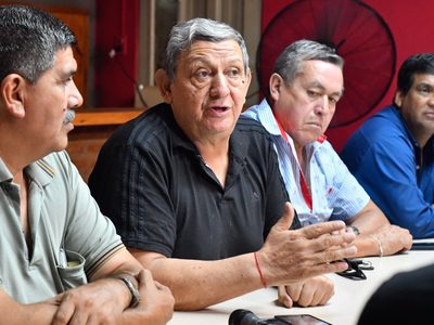 Funcionarios chubutenses despidieron al diputado Ángel Chiquichano