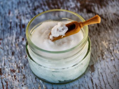 Es natural y te va a durar meses: con solo 3 ingredientes prepará el mejor exfoliante para tener la piel súper suave