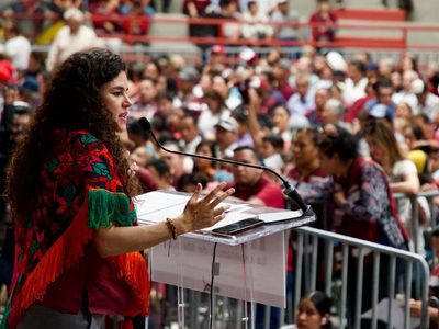 ¿Fuego amigo? Luisa Alcalde llama a “pintar de guinda” entidad que gobierna el Partido Verde