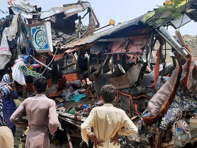 Al menos 36 muertos en dos accidentes de autobús en Pakistán