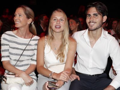 El hijo humilde: esto hace Miguel Iglesias, el hijo mayor de Julio Iglesias y Miranda Rijnsburger