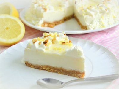 Tarta de limón y galletas: el postre sin horno que refresca y se prepara en tiempo récord