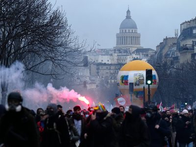 Paro por la reforma de pensiones cancelará el 20% de los vuelos en Francia
