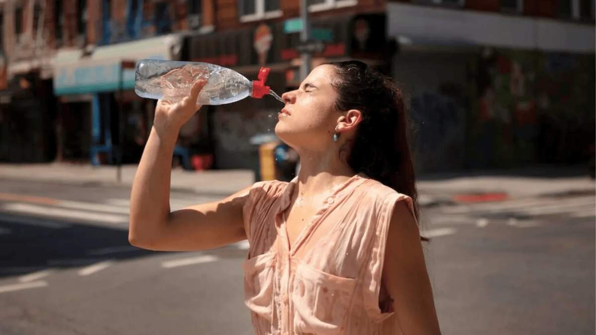 La ola de calor puede ser riesgosa incluso en personas saludables. Fuente: (X)