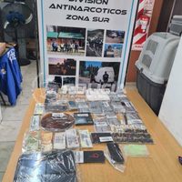 Desmantelaron una banda de narcomenudeo que producía pastillas de éxtasis